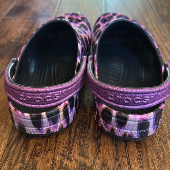 CROCS Purple and Black leopard, size J6 - Picture 6 of 9